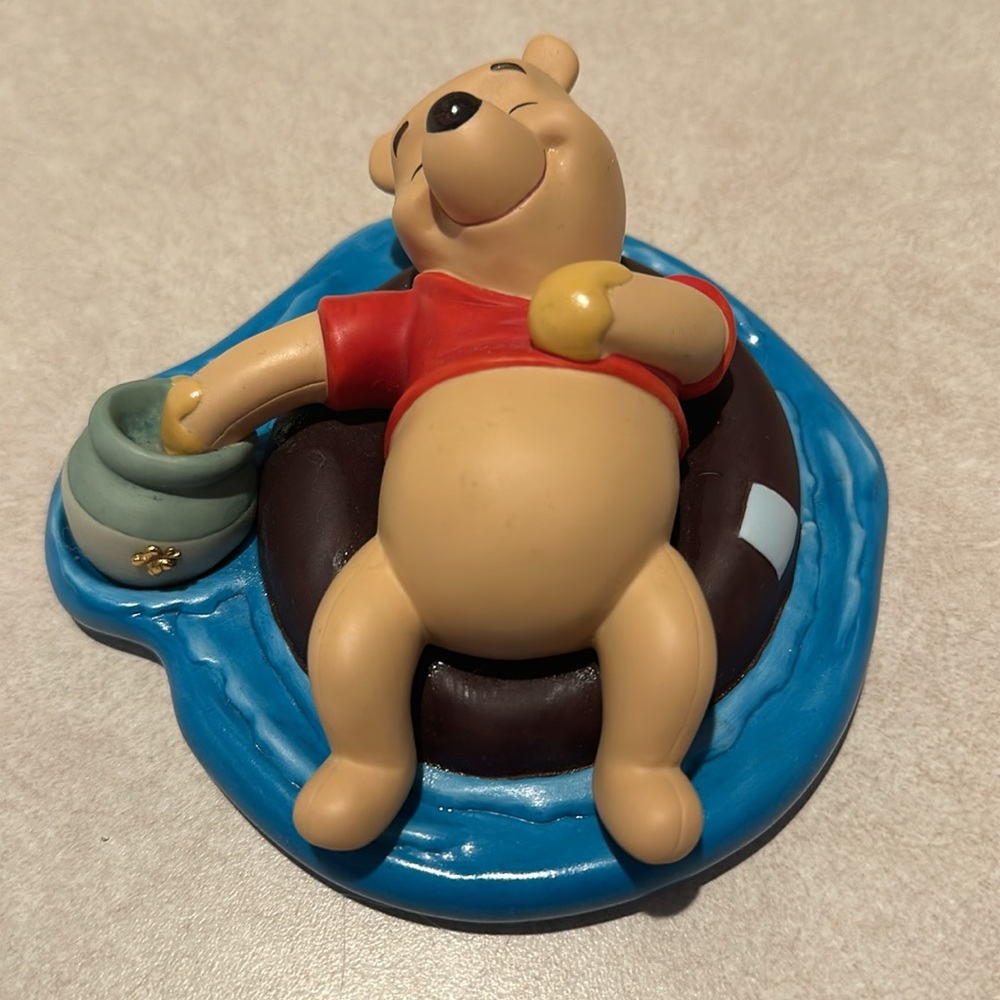 Pooh & Friends “No Rush, no fuss, no bother” Statue - Picture 2 of 3